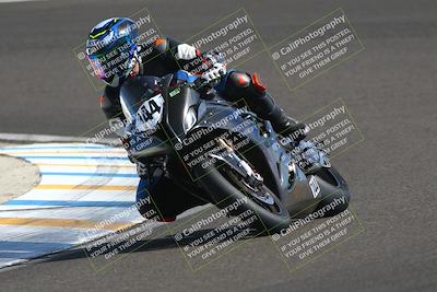 media/Oct-12-2025-CRA (Sun) [[e621380112]]/Races/Race 8/